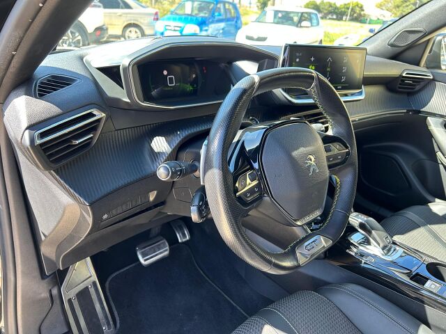 PEUGEOT 2008 GT 1.2 E-THP AUTO SPANISH LHD IN SPAIN 68000 MILES SUPERB 2020